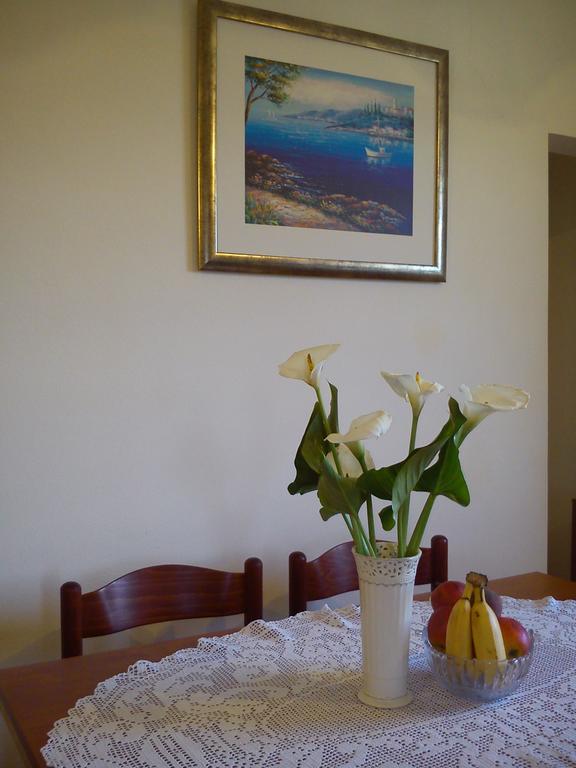 Milutinov Dvor Apartments Врси Екстериор снимка