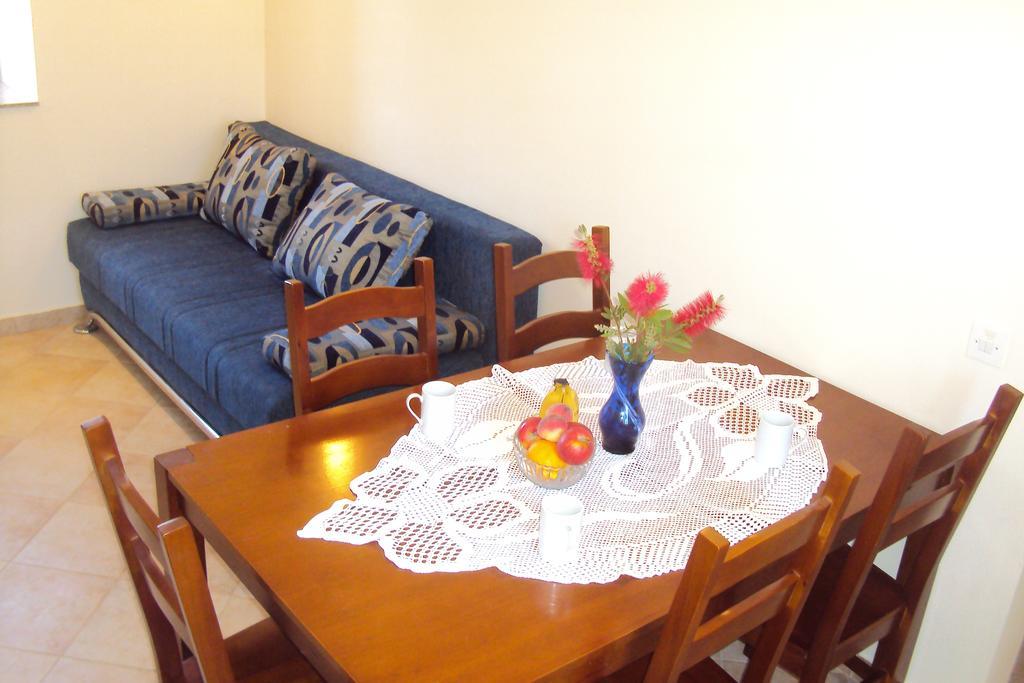 Milutinov Dvor Apartments Врси Екстериор снимка